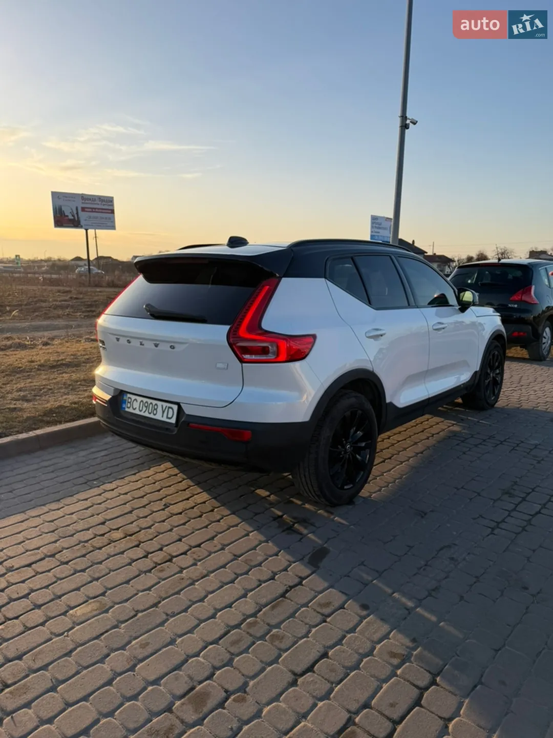 2021 Volvo XC40 - мініатюра 16
