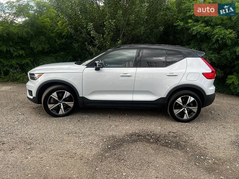 Volvo XC40 Recharge 2022 VIN YV4ED3UAXN2774683 фото оголошення 4 з 74