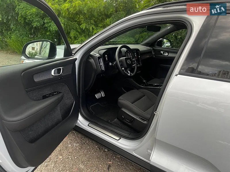 Volvo XC40 Recharge 2022 VIN YV4ED3UAXN2774683 фото оголошення 14 з 74