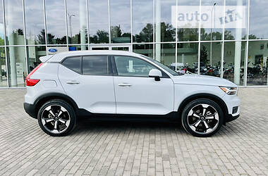 Внедорожник / Кроссовер Volvo XC40 2020 в Ровно