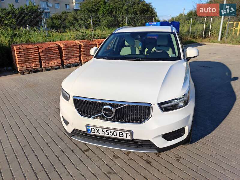 Внедорожник / Кроссовер Volvo XC40 2019 в Шепетовке