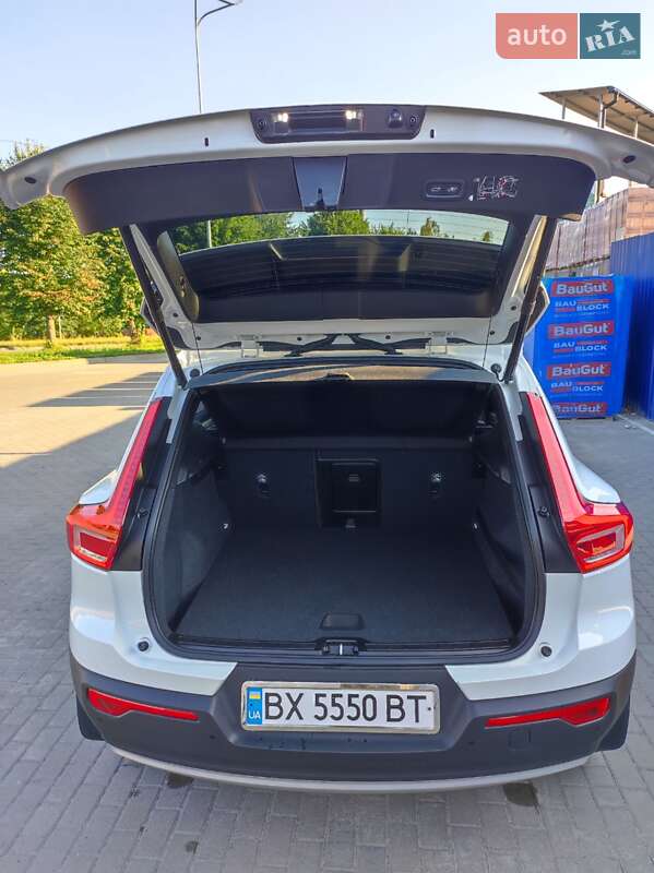 Внедорожник / Кроссовер Volvo XC40 2019 в Шепетовке