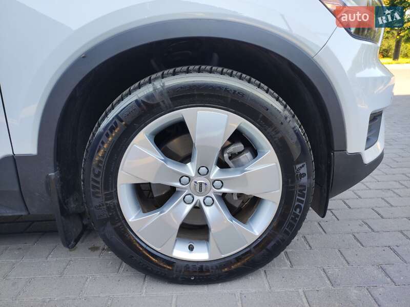 Внедорожник / Кроссовер Volvo XC40 2019 в Шепетовке