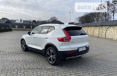 Внедорожник / Кроссовер Volvo XC40 2019 в Львове