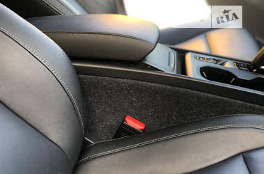 Внедорожник / Кроссовер Volvo XC40 2020 в 