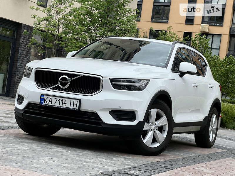 Внедорожник / Кроссовер Volvo XC40 2020 в Киеве