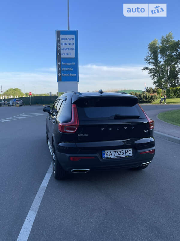 Внедорожник / Кроссовер Volvo XC40 2018 в Киеве