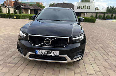 Внедорожник / Кроссовер Volvo XC40 2020 в Киеве