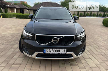 Внедорожник / Кроссовер Volvo XC40 2020 в Киеве