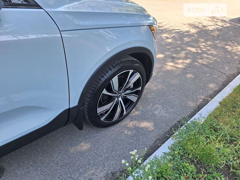 Внедорожник / Кроссовер Volvo XC40 2021 в Полтаве