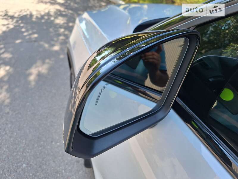 Внедорожник / Кроссовер Volvo XC40 2021 в Полтаве