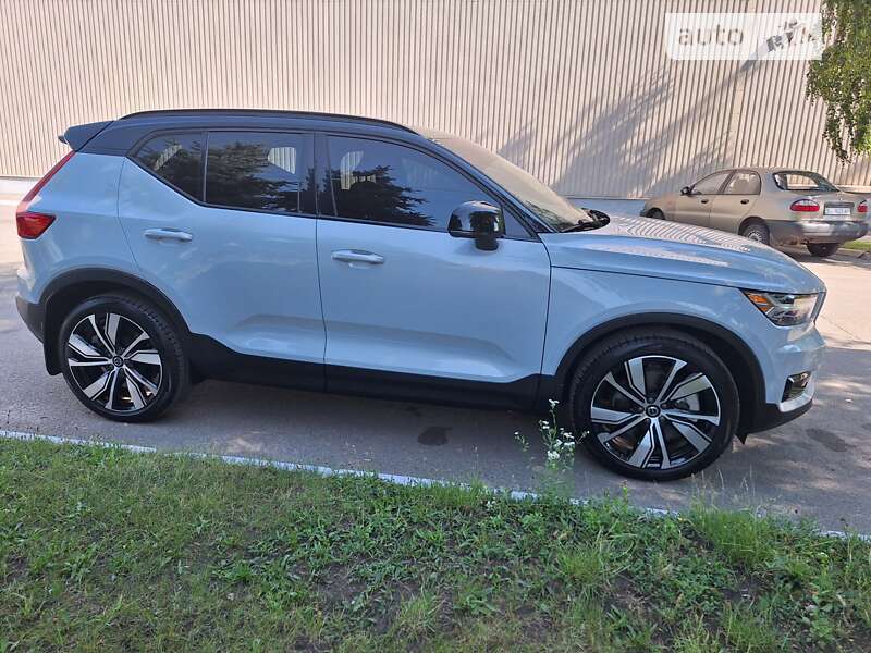 Внедорожник / Кроссовер Volvo XC40 2021 в Полтаве