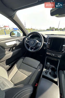 Внедорожник / Кроссовер Volvo XC40 2022 в 