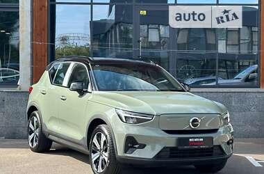 Внедорожник / Кроссовер Volvo XC40 2023 в Киеве