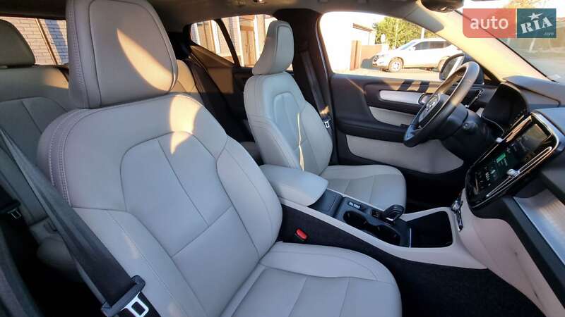Внедорожник / Кроссовер Volvo XC40 2019 в Балте