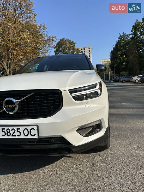 Позашляховик / Кросовер Volvo XC40 2020 в Харкові