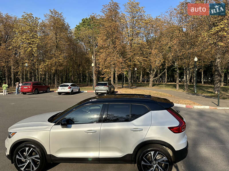Позашляховик / Кросовер Volvo XC40 2020 в Харкові