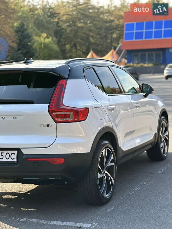 Позашляховик / Кросовер Volvo XC40 2020 в Харкові