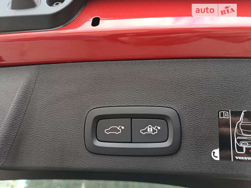 Внедорожник / Кроссовер Volvo XC40 2020 в Славуте