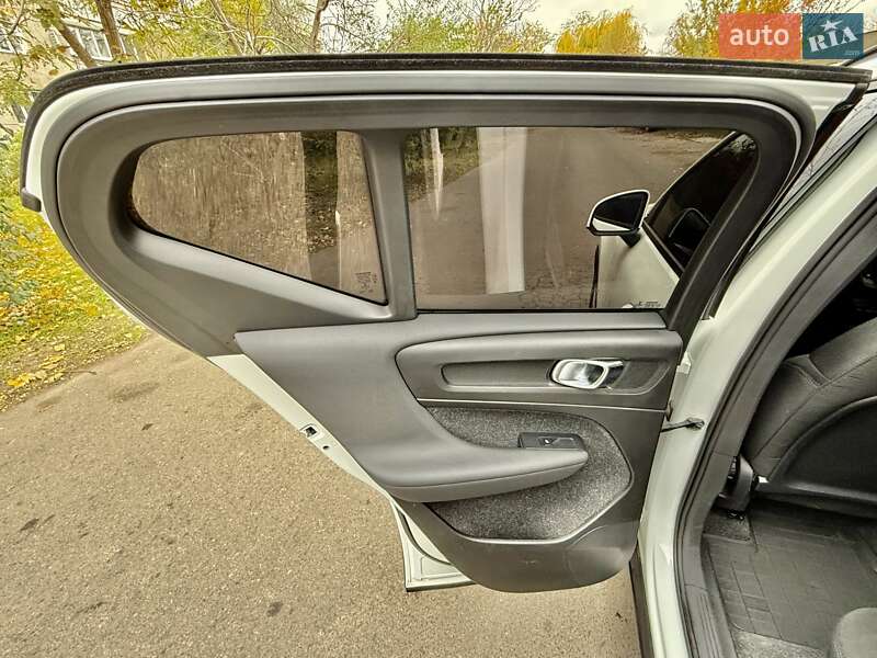 Позашляховик / Кросовер Volvo XC40 2019 в Одесі