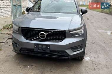 Позашляховик / Кросовер Volvo XC40 2019 в Львові