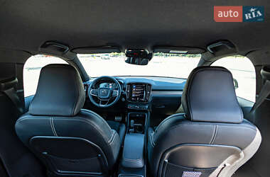 Внедорожник / Кроссовер Volvo XC40 2021 в 