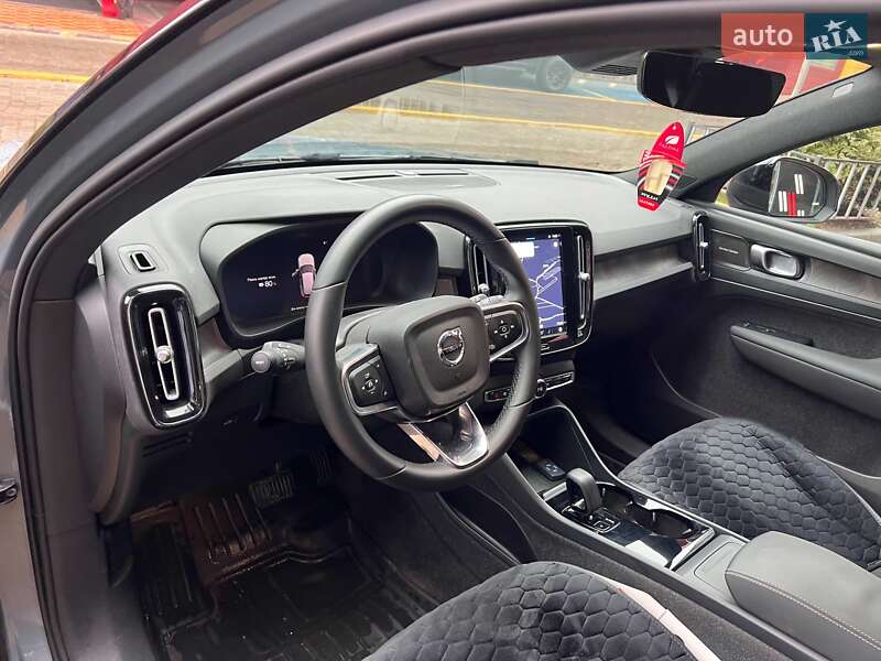 Внедорожник / Кроссовер Volvo XC40 2023 в Львове фото 17 Внедорожник / Кроссовер Volvo XC40 2023 в Львове