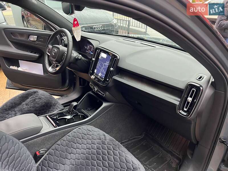 Внедорожник / Кроссовер Volvo XC40 2023 в Львове фото 41 Внедорожник / Кроссовер Volvo XC40 2023 в Львове