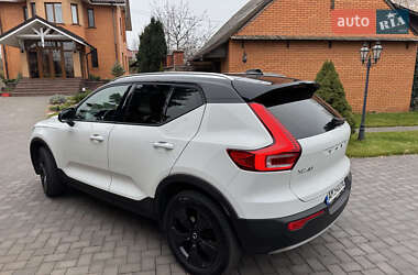 Позашляховик / Кросовер Volvo XC40 2020 в Житомирі