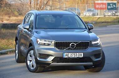 Внедорожник / Кроссовер Volvo XC40 2018 в Киеве