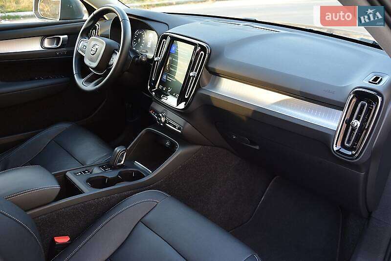 Позашляховик / Кросовер Volvo XC40 2018 в Києві