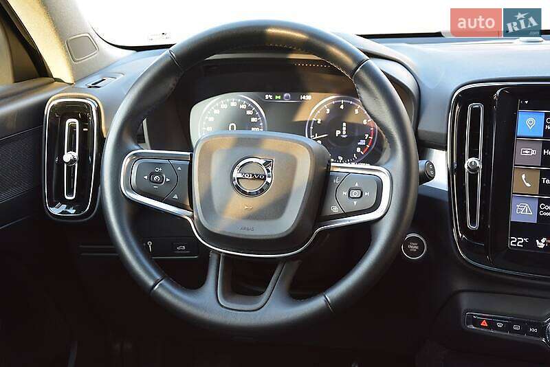 Позашляховик / Кросовер Volvo XC40 2018 в Києві