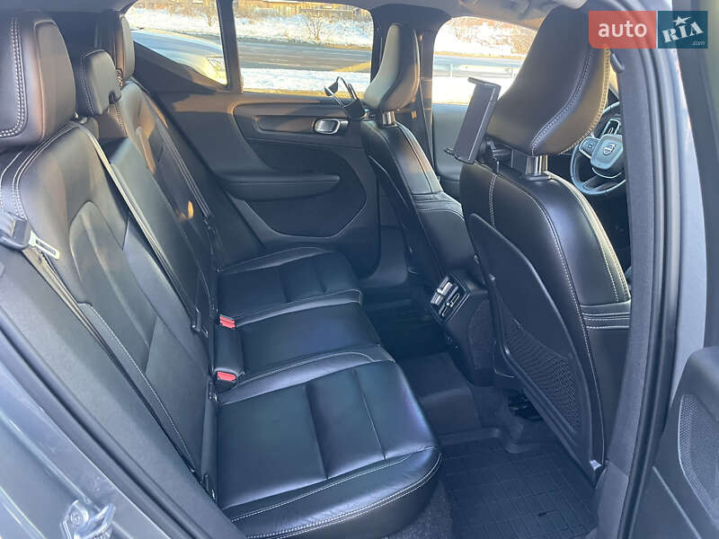 Внедорожник / Кроссовер Volvo XC40 2018 в Хмельницком