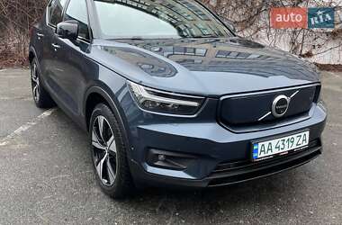 Внедорожник / Кроссовер Volvo XC40 2021 в Киеве