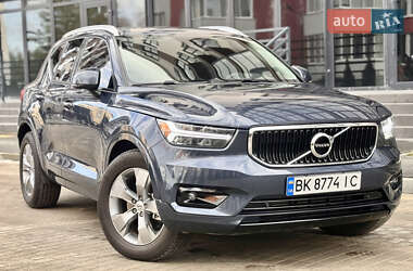 Внедорожник / Кроссовер Volvo XC40 2021 в Львове