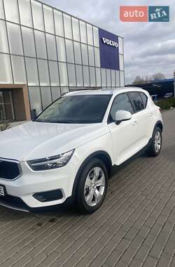 Внедорожник / Кроссовер Volvo XC40 2018 в Киеве