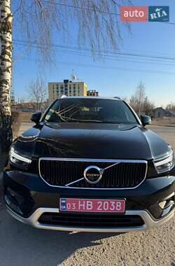 Внедорожник / Кроссовер Volvo XC40 2018 в Тернополе