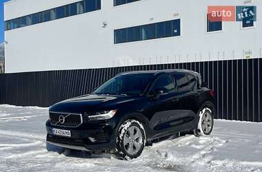 Внедорожник / Кроссовер Volvo XC40 2018 в Киеве