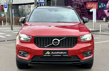 Внедорожник / Кроссовер Volvo XC40 2022 в Киеве