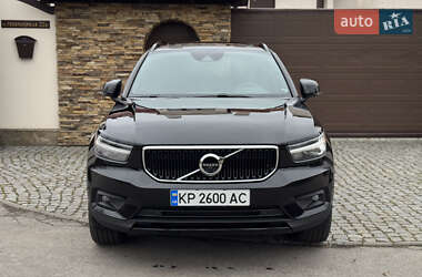 Внедорожник / Кроссовер Volvo XC40 2022 в Запорожье