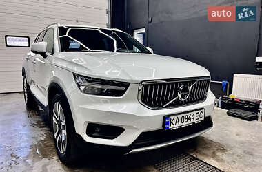 Внедорожник / Кроссовер Volvo XC40 2021 в Киеве