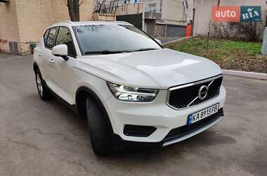 Внедорожник / Кроссовер Volvo XC40 2019 в Киеве