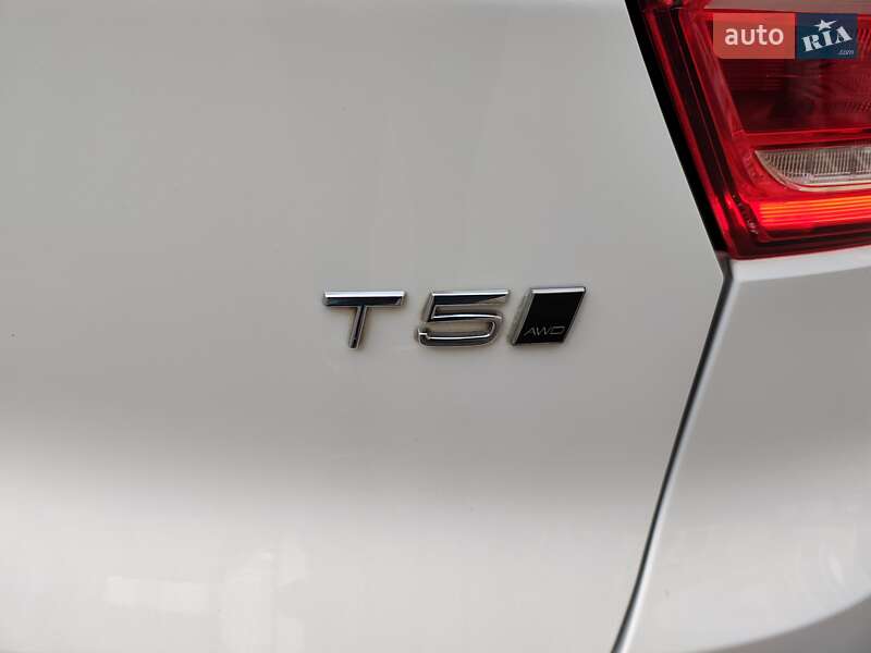 Позашляховик / Кросовер Volvo XC40 2019 в Києві