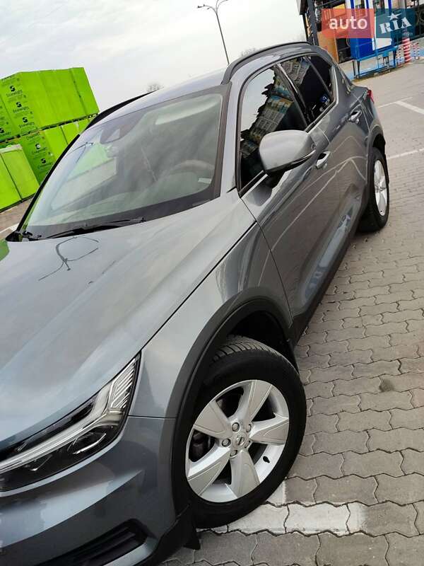 Внедорожник / Кроссовер Volvo XC40 2019 в Ивано-Франковске