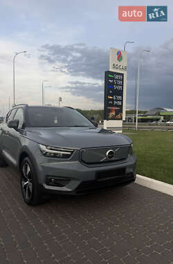 Позашляховик / Кросовер Volvo XC40 2021 в 