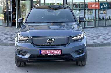 Позашляховик / Кросовер Volvo XC40 2022 в 