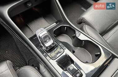 Внедорожник / Кроссовер Volvo XC40 2018 в 