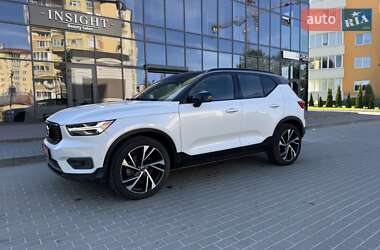 Позашляховик / Кросовер Volvo XC40 2022 в Львові