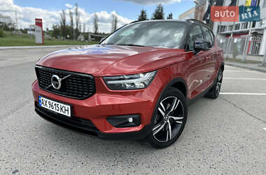 Внедорожник / Кроссовер Volvo XC40 2020 в 