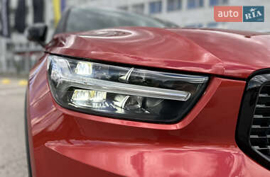 Внедорожник / Кроссовер Volvo XC40 2020 в 